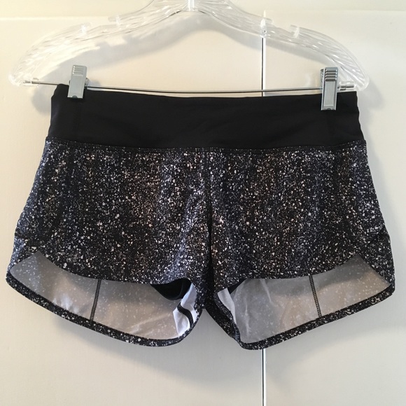 lululemon athletica Pants - Lululemon Speed Short 2.5